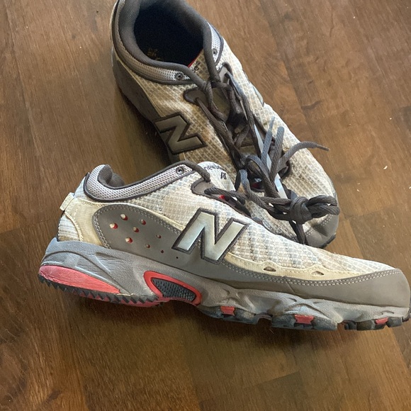 New Balance‎ ABZORE Outdoor Hiking Shoes Men's 11 White Gray MT608TR All Terrain - Picture 6 of 11